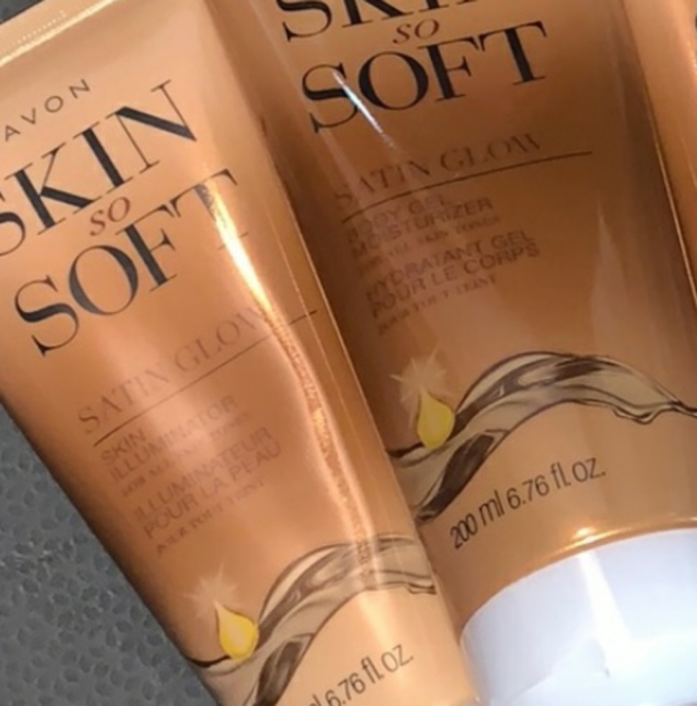 Avon skin so soft satin glow set of 2